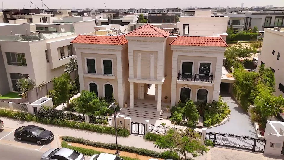 Villa Luxury. — film still